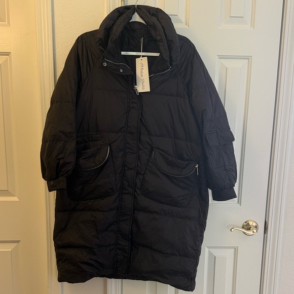 Modern Bubble Jackets & Blazers - Modern Bubble Black Down Puffer Coat! In it’s signature orange bag! Size L
